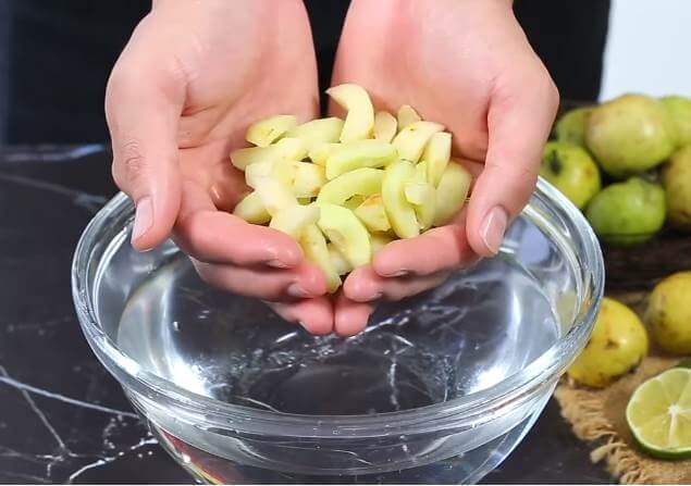 Táo mèo muối xổi - món ăn dễ làm